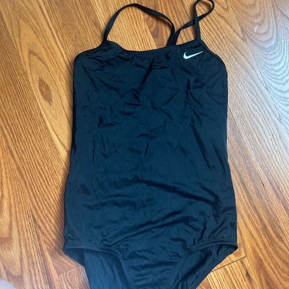 Nike girl’s Black One-Piece Swimsuit